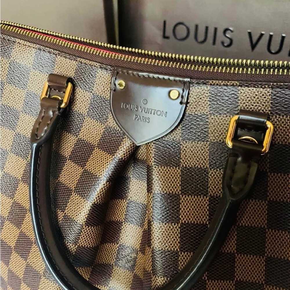 SOLD‼️💯Athletic Louis Vuitton Siena Mm Damier